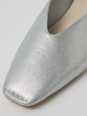 MATERIAL