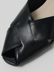 MATERIAL