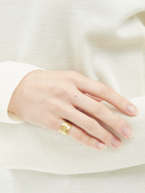 【GIGI】フェザーリング