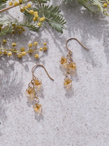 【HARIO Lampwork Factory】ピアス ひとふさのミモザ