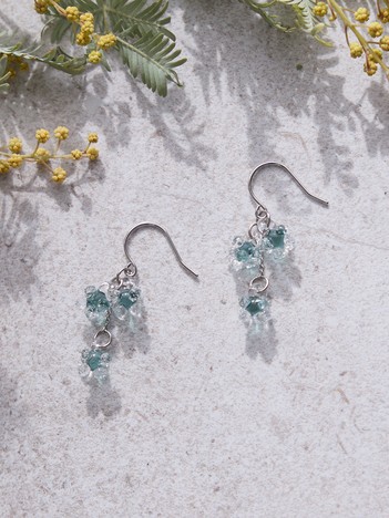 【HARIO Lampwork Factory】ピアス ひとふさのミモザ