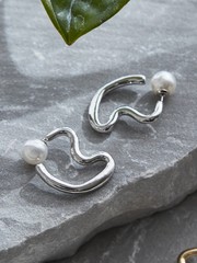 BARJEWELLERY/バージュエリー】 TWISTED CONTOUR EARRINGS ピアス