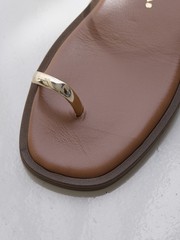 MATERIAL