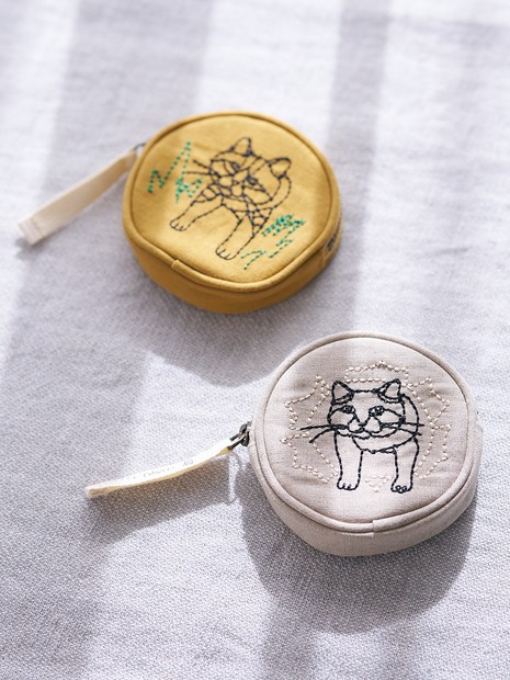 【＋HAyU fabric】サークルポーチ 猫 刺繍