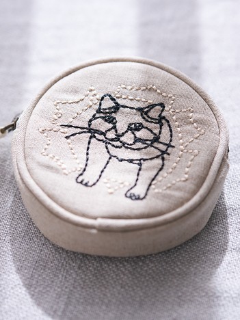 【＋HAyU fabric】サークルポーチ 猫 刺繍