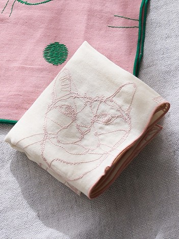 【＋HAyU fabric】 ダブルガーゼ 猫刺繍ハンカチ 綿100%