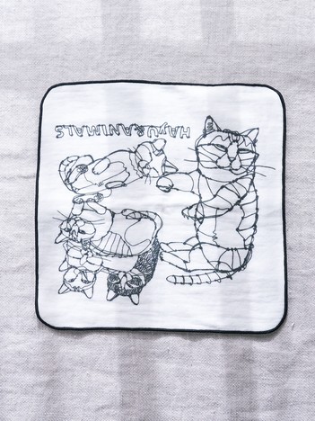 【＋HAyU fabric】猫柄 ガーゼタオルハンカチ 綿100%