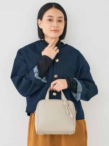 チャーム付き 2WAYキューブボストン