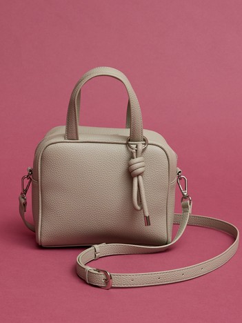 チャーム付き 2WAYキューブボストン