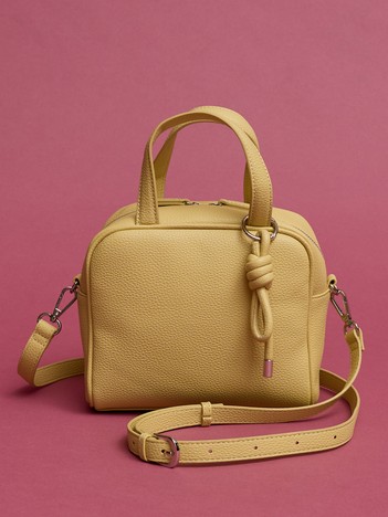 チャーム付き 2WAYキューブボストン