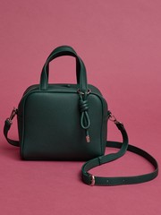 チャーム付き 2WAYキューブボストン｜collex / コレックス