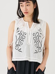 カットワーク刺繍サイドリボンベスト｜collex / コレックス