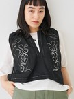 カットワーク刺繍サイドリボンベスト