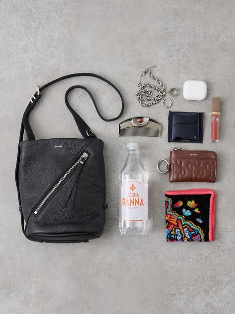 【WEB限定】【Beau're/ヴュレ】斜めZIP縦長 ショルダーバッグ