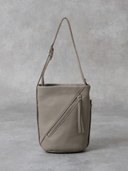 WEB限定】【Beau're/ヴュレ】斜めZIP縦長 ショルダーバッグ｜collex
