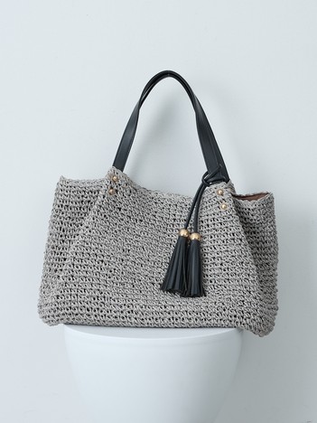 【WEB限定】フリンジチャーム付きペーパートート