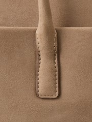MATERIAL