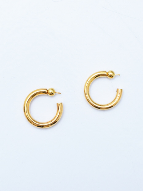 SOPHIE BUHAI】Gold Small Everyday Hoops ピアス｜THE STORE by C