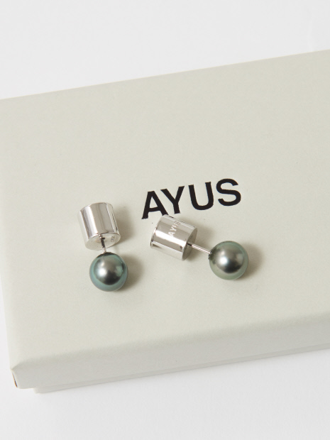 【AYUS】Tahitian / ブラックパール イヤリング 9mm