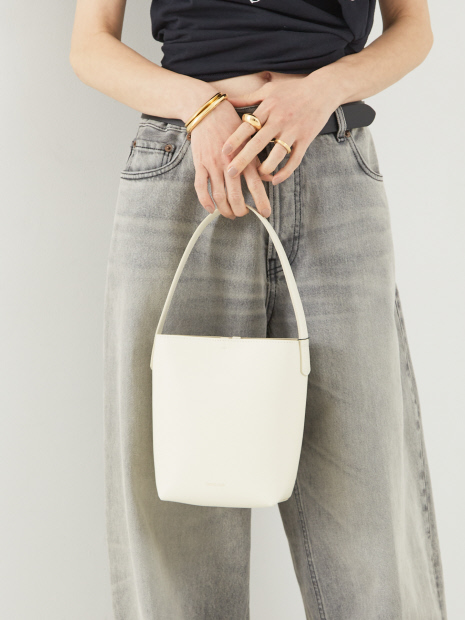 Frenzlauer】Mami Soft Small Bag／ハンドバッグ｜THE STORE by C