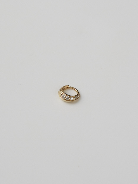 【LIZZIE MANDLER】Small Pave Crescent Hoop Right side Single／シングルピアス【予約】