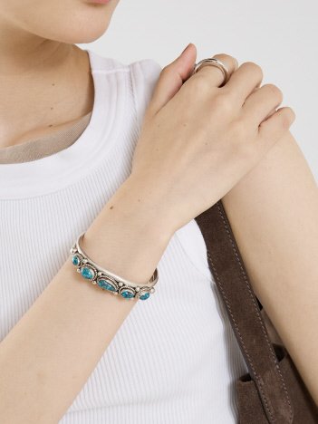 THE STORE by C' - 【Indian Jewelry】Vintage バングル