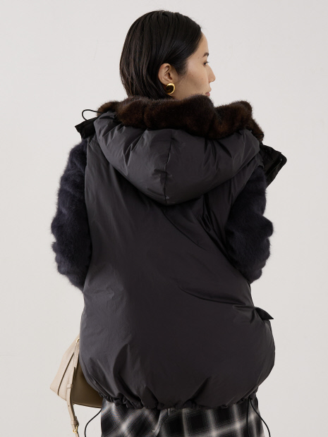 【REMI RELIEF】【別注】フェイクファー付きライトダウンベスト