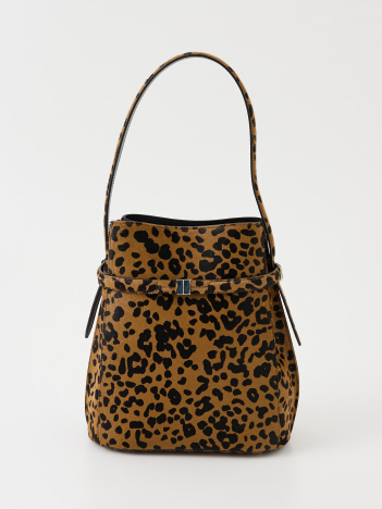 【TOTEME】BELTED PONY HAIR BUCKET BAG／ベルト付きバケットバッグ
