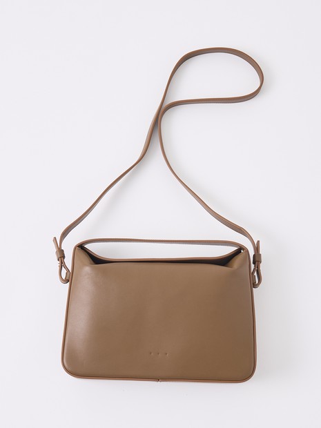 【AESTHER EKME】SOFT BAGUETTE CROSSBODY／ショルダーバッグ