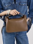 【AESTHER EKME】SOFT BAGUETTE CROSSBODY／ショルダーバッグ