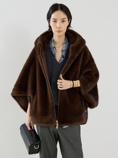 【LOU ANDREA】REVERSIBLE CAPE／リバーシブルフェイクファーケープ