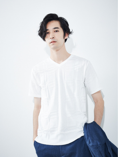 【展開店舗限定】チェック ジャガード Vネック 半袖 Tシャツ