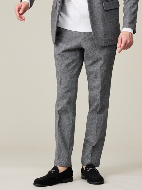 チャコールグレー