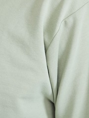 MATERIAL