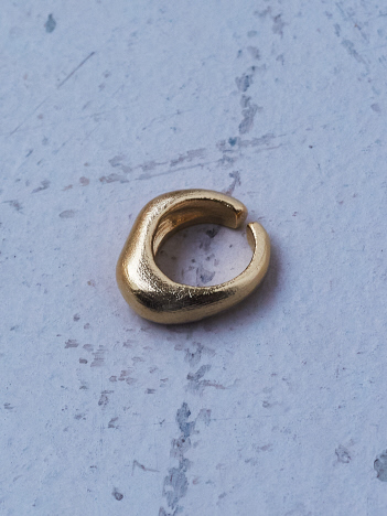 シンプルボリュームリング