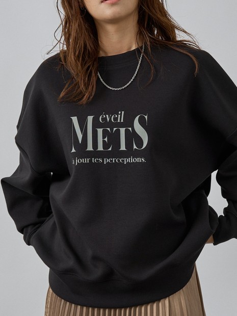 シルキーダンボールロゴプルオーバー