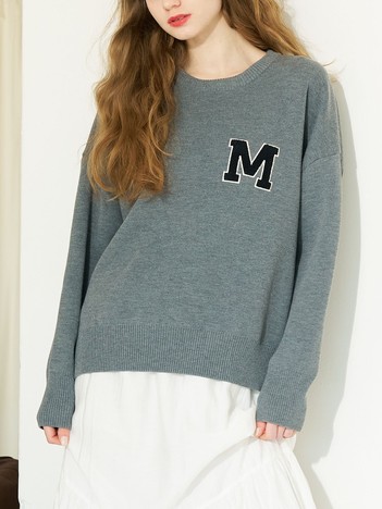 スウェットライク刺繍ニット