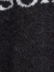 MATERIAL