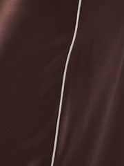 MATERIAL